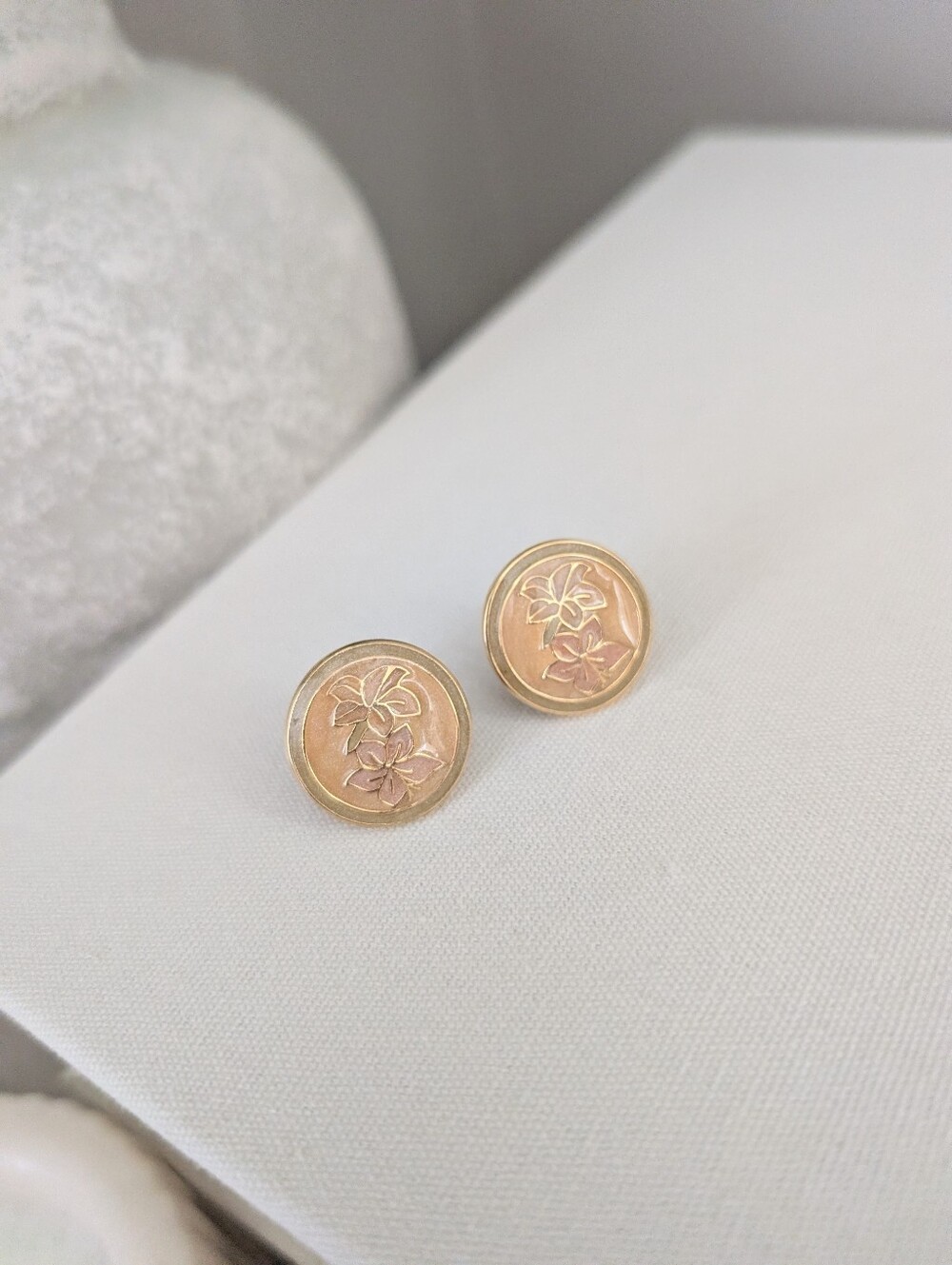 Vintage Gold Tone Clip On Floral Earrings